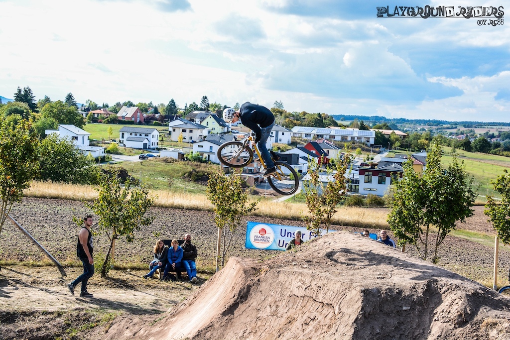Deutsche Freestyle Mountainbike Tour - DFMT Series 
DFMTSeries.com https://www.facebook.com/DeutscheFreestyleMountainbikeTour/ https://www.instagram.com/dfmtseries/ 
https://www.youtube.com/channel/UCRRFwa9t8kJQPWMFYeZ-RTQ
Dominic Herrmann Fotografie 
Playground Riders Dirtjump Contest