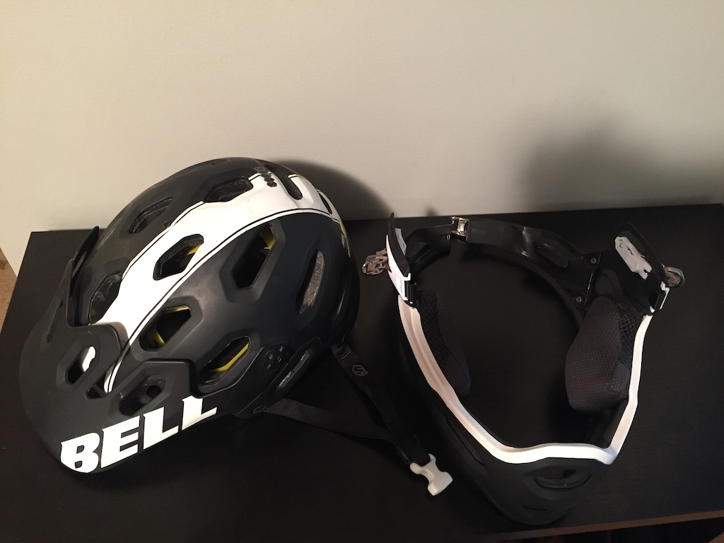 2016 Bell Super 2R small