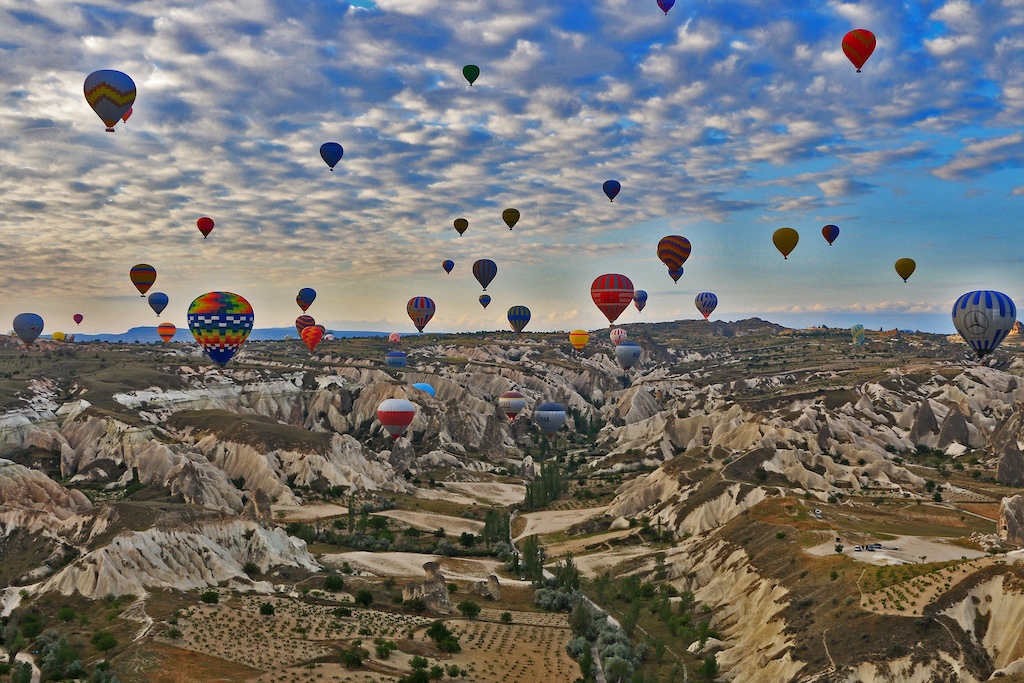 We also get a hot air ballon ride in the deal!