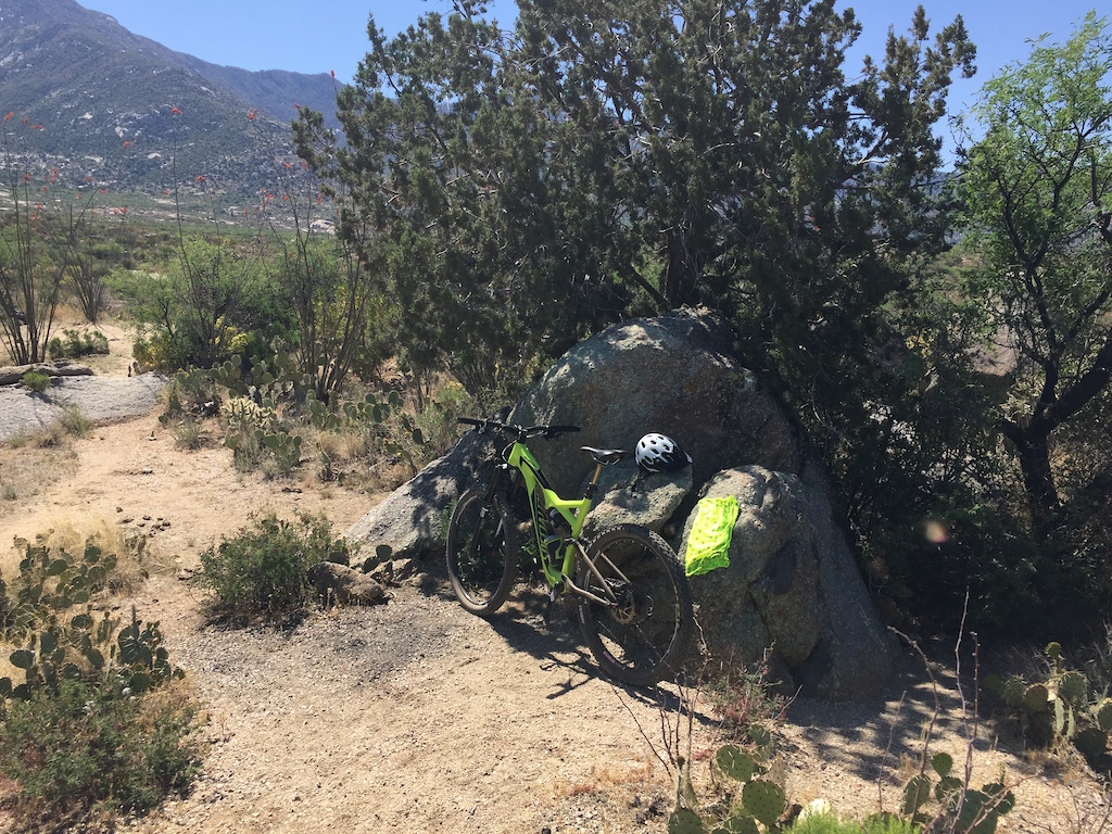 Top of the Middle Gate Loop under Lemmon. Getting warmer here now, pleasantly in the 90's!