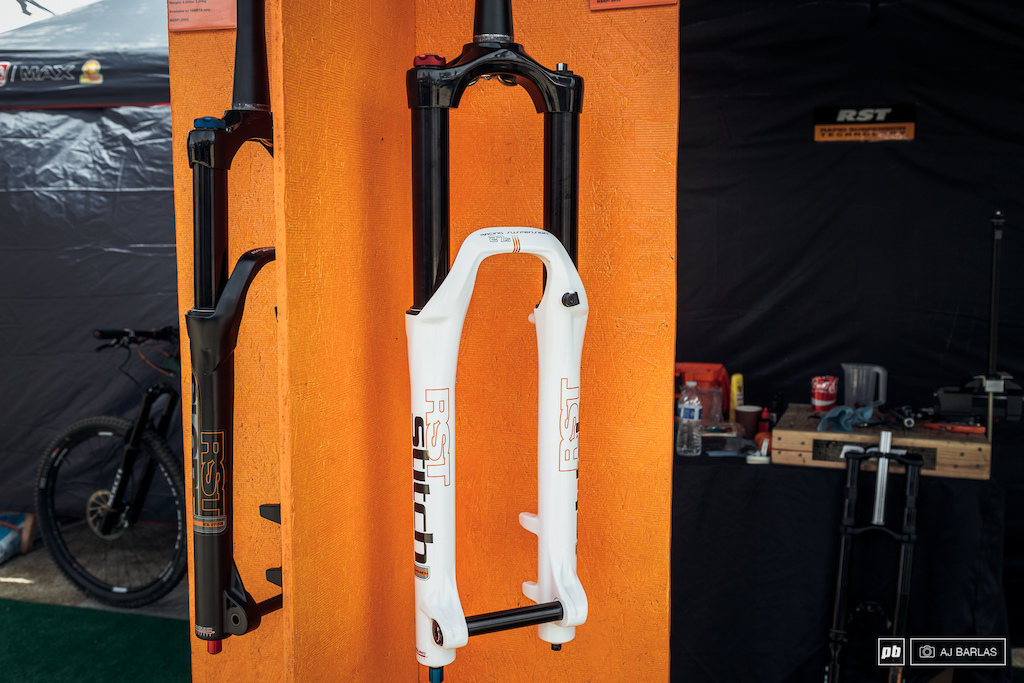 RST's Stitch fork is what they label their freeride fork. It's air sprung, travel is internally adjustable from 160mm, to 170mm or 180mm, it's available in 26" or 27.5" and weighs a claimed 5.2lbs. It also includes vent ports on the back of the legs and has an MSRP is $635 USD