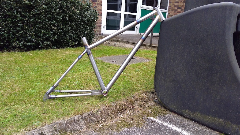 Very Very nearly done, gotta bolt on the brake mount, tap the mech hanger, finish off sanding, slot the seat tube and then design some decals and clear coat!
