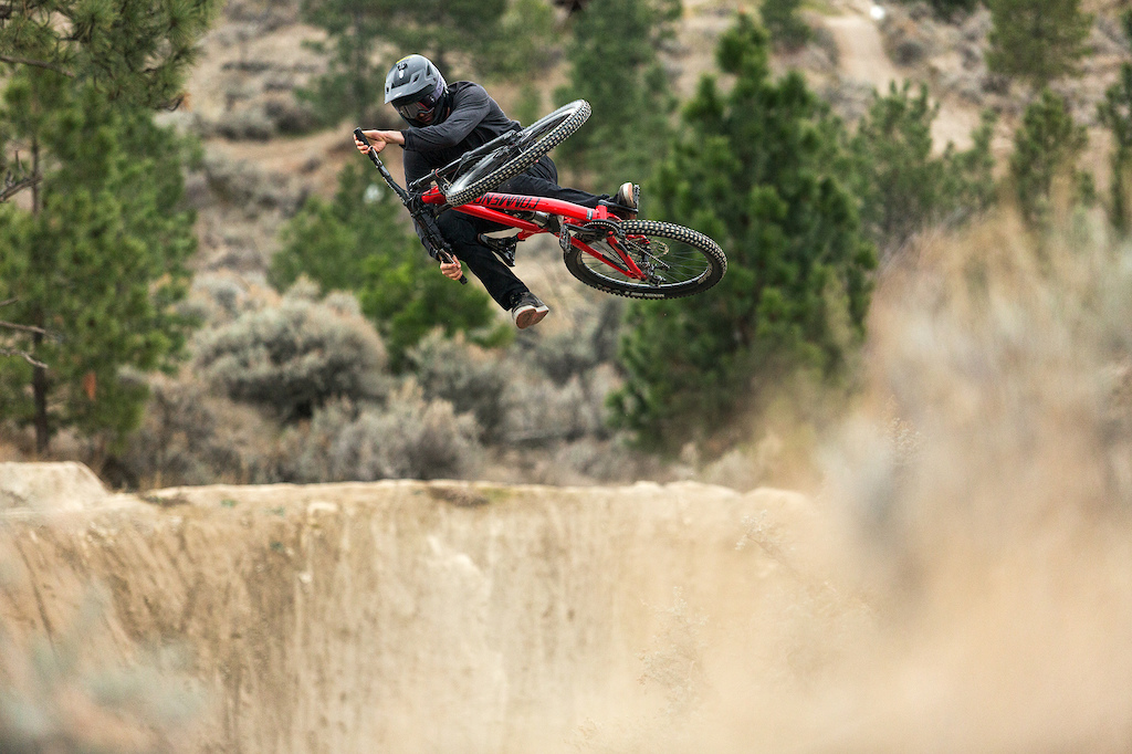Brendan Howey - COMMENCAL Furious 2017
