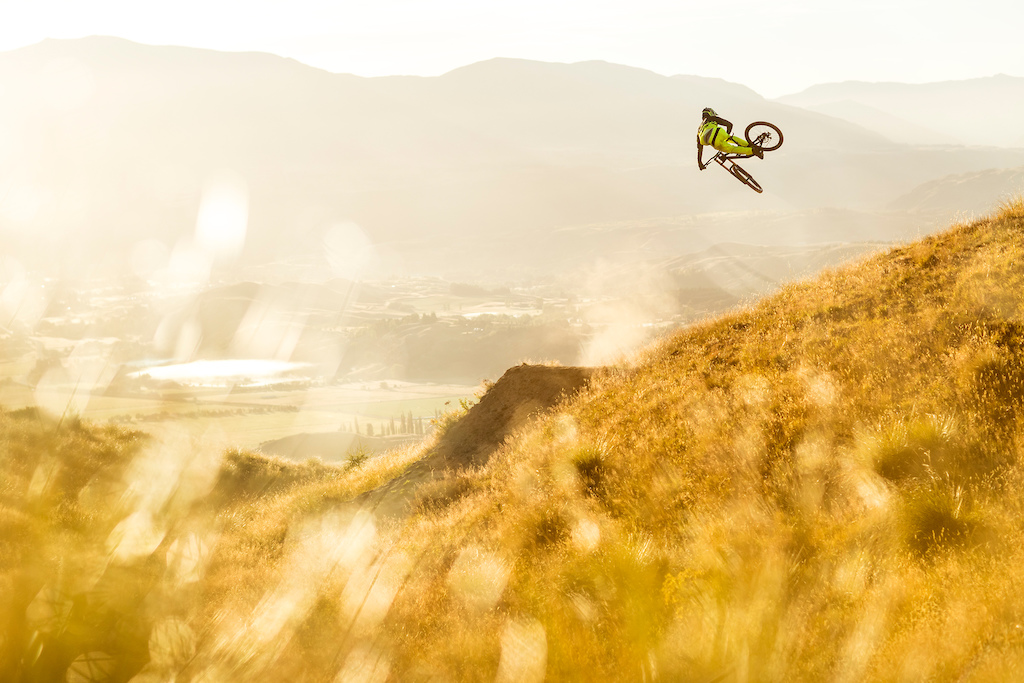 Louis Hamilton on the new COMMENCAL Furious 2017