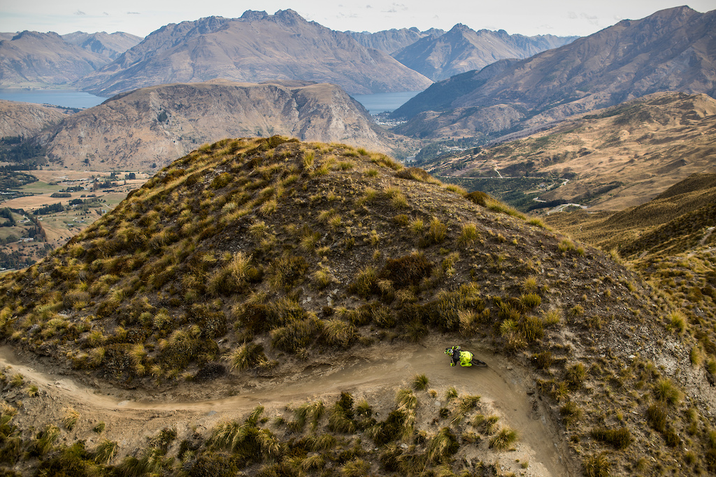 Louis Hamilton on the new COMMENCAL Furious 2017