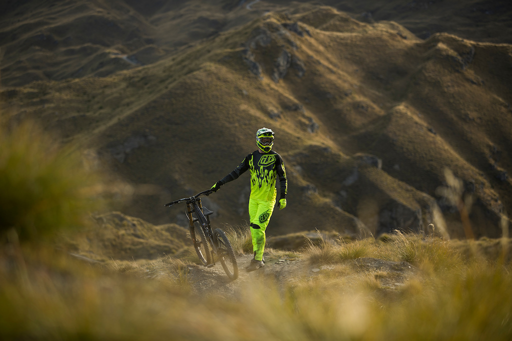 Louis Hamilton on the new COMMENCAL Furious 2017