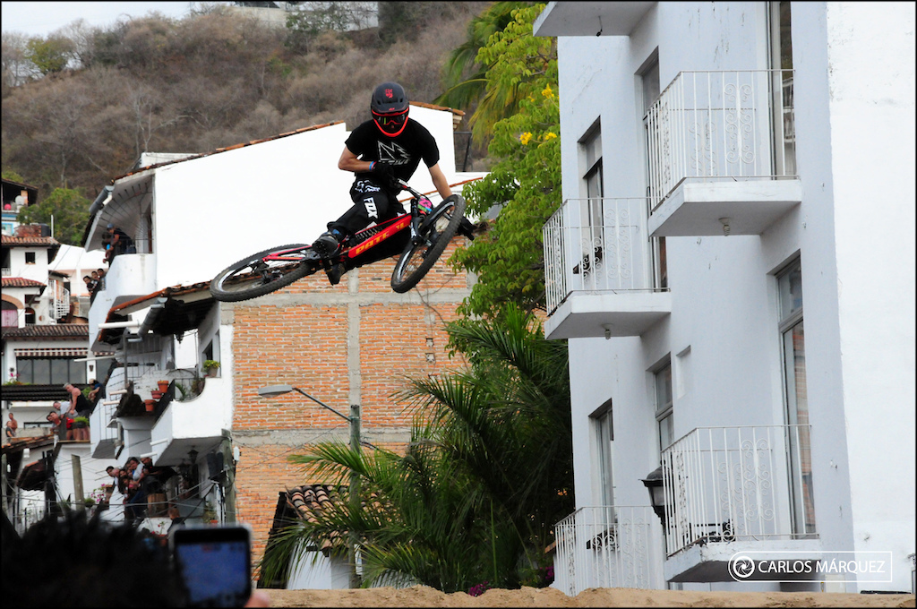 Franz Elic Grossmann competed at the Urban Downhill Race in Puerto Vallarta, Mexico last weekend. Unfortunately, had a very bad crash which has resulted in a coma.

https://www.gofundme.com/franz-grossmann-recovery
