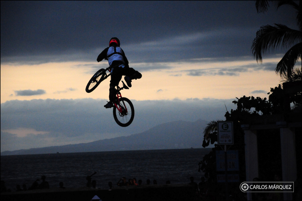 Franz Elic Grossmann competed at the Urban Downhill Race in Puerto Vallarta, Mexico last weekend. Unfortunately, had a very bad crash which has resulted in a coma.

https://www.gofundme.com/franz-grossmann-recovery