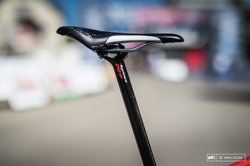 Syntace provides the stem, handlebar and seatpost. Lightweight  and very well tested.