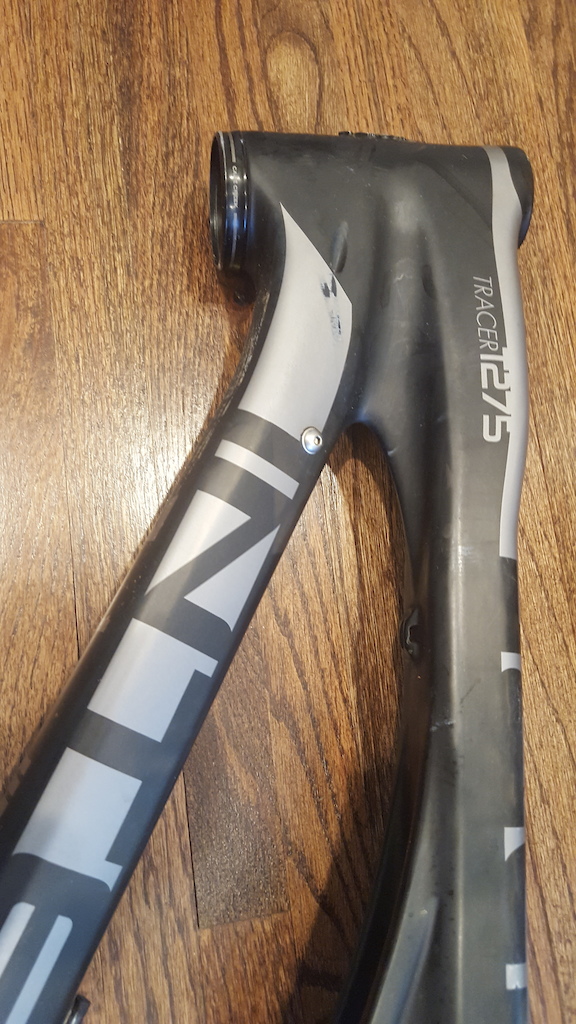 2014 Large Intense Tracer T275 Carbon