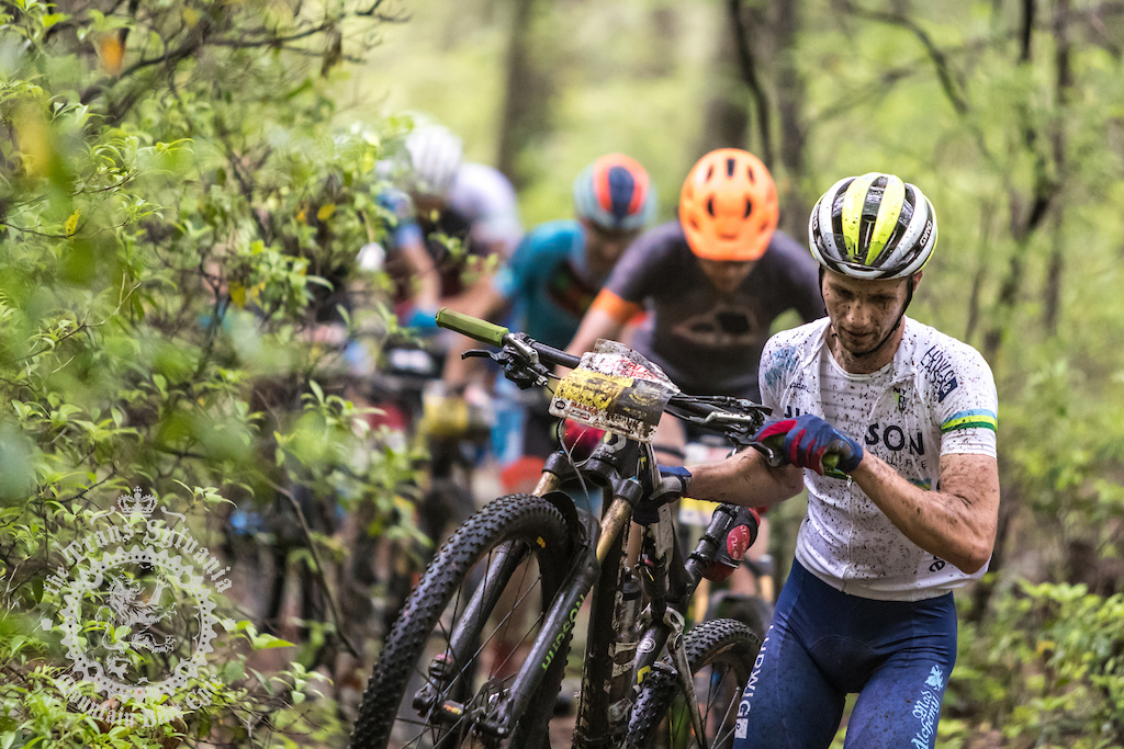 Dan Chabanov scrambles through traffic up the slick rock gardens of Otter Gap during the final stage of the 2017 NoTubes Trans-Sylvania Epic.