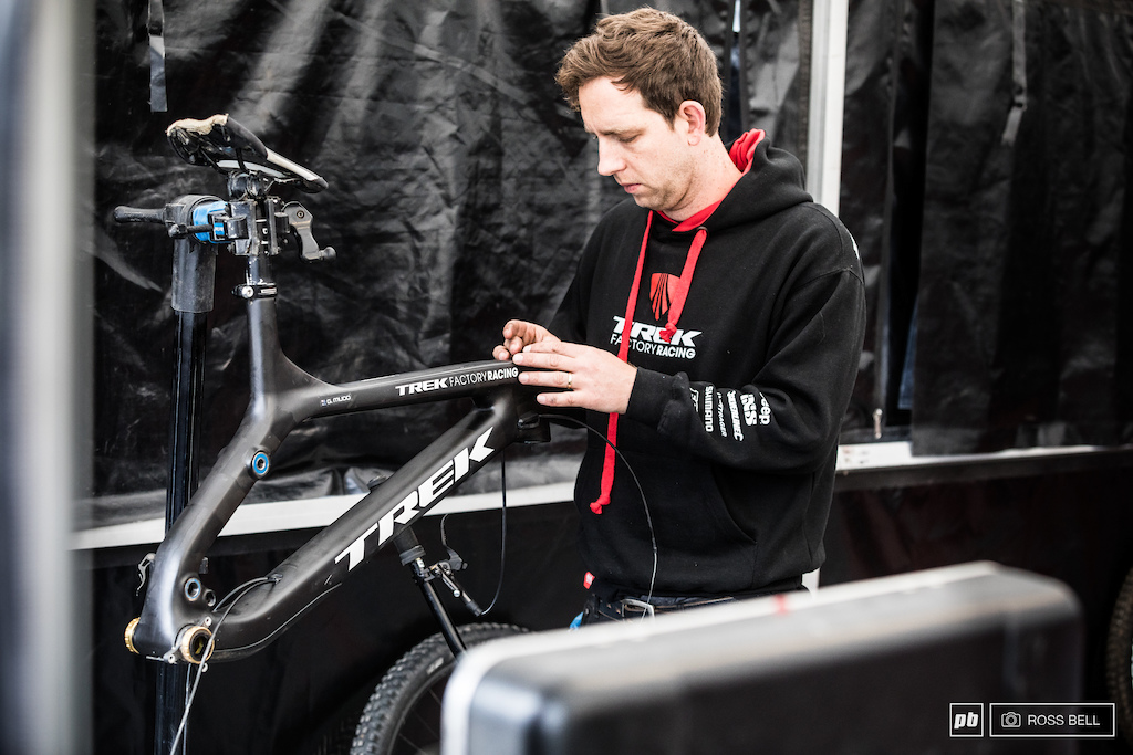 Graeme Mudd is aboard the new Trek 29er this weekend, flying the flag for the team in the elite men as Gee Atherton recovers from his dislocated hip.