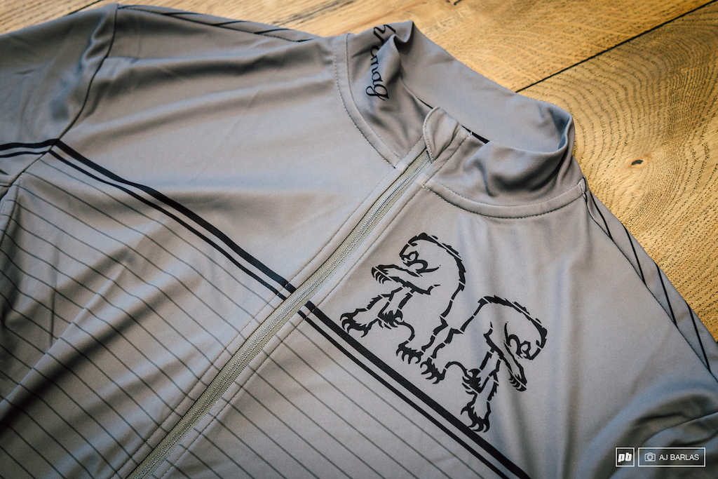 The Backwoods Jersey is a long sleeve variation of the Legion Jersey. It features a full length zip three-pocket rear but forgoes the mesh under the arms.