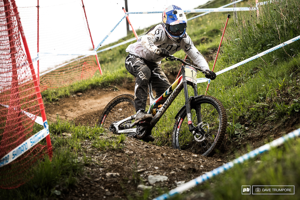 Finn Iles was looking for redemption after Fort William, but would finish second yet again in qualifying to Matt Walker.