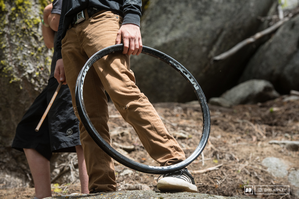 One of the quickest ways to end up with a new heckle-hoop is to nudge a bike hitch into the cement barrier while driving down the highway.