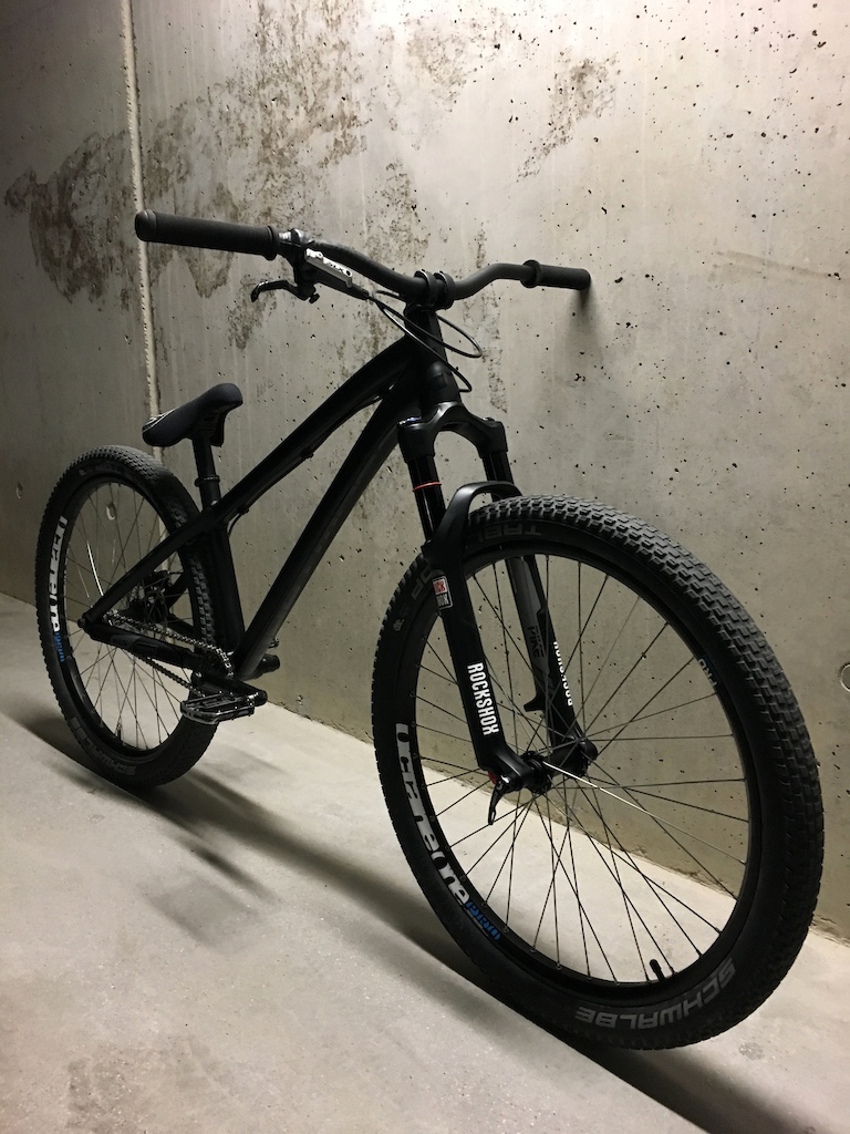 I'm so stoaked to have my dream dirtbike ready ! Almost new bike with fresh Dartmoor Two6Player 2017 in Long version with trully amazing Rockshox Pike DJ 26". I'm so stoked, really!

http://www.vitalmtb.com/community/ArturWisniewski,44083/setup,34792