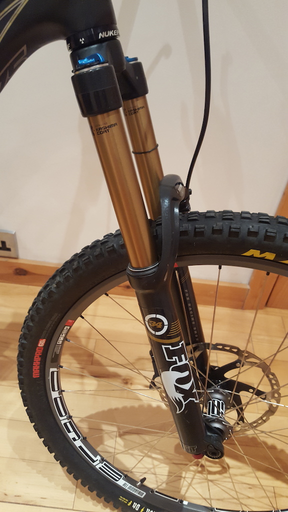 0 Santa Cruz Nomad Carbon