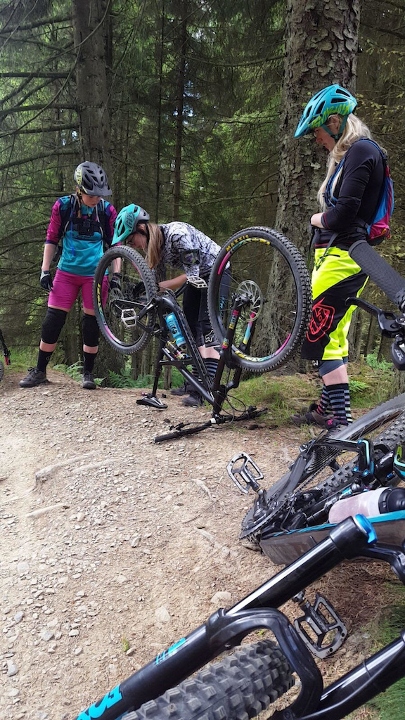 Its never good to have a gear cable fray/snap on your first climb :')