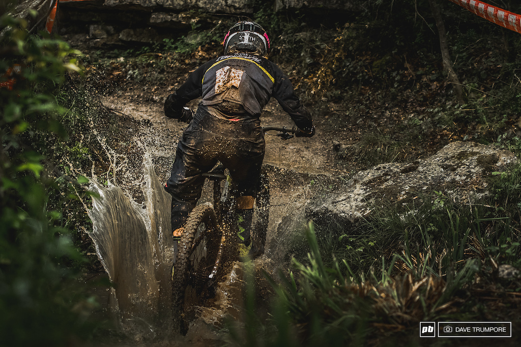 Grip or slip? The best ENDURO tips for riding in mud and snow!