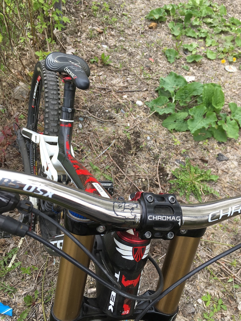2013 Trek Session 9.9 Carbon Med