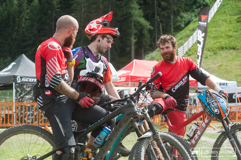 The Lupato brothers discussing the trails at the end of the day.