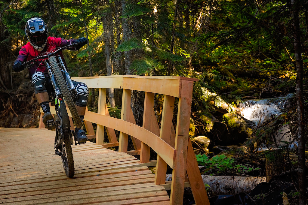 Downhill перевод. Whistler Bike Park. Даунхилл Манжерок. Исеть даунхилл. Женский даунхилл.