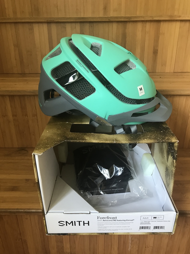 2017 Medium Matte Opal/Charcoal Smith Forefront Helmet
