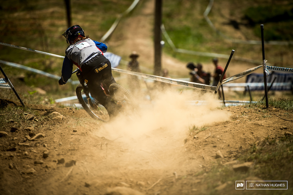 Melanie Chappaz leaving the rest of the junior women's field in her dust this afternoon, 8 seconds up.