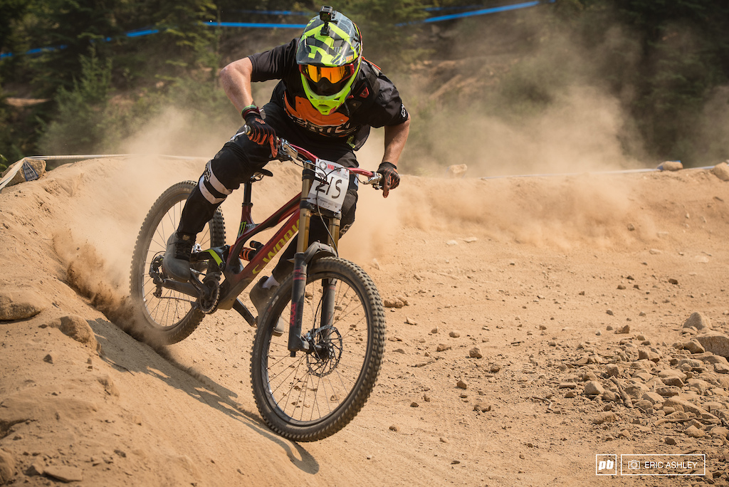 Tyler Courtright works some roost into his race run Cat 2 Men 19-29 .