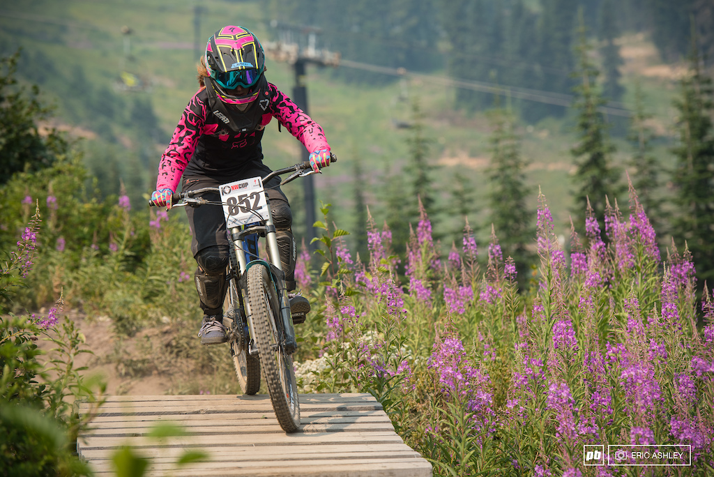 Auren Yaeger makes her way through Luvin It on her way to second Cat 3 Women 19-29 .