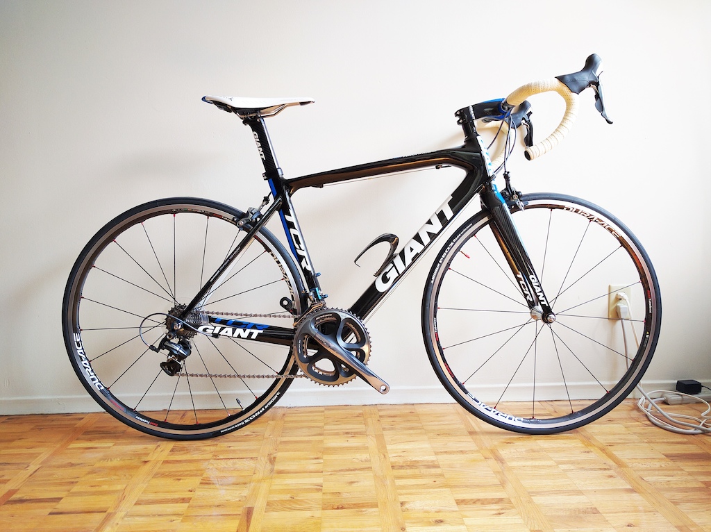The brand new 2010 Giant TCR Advanced 0