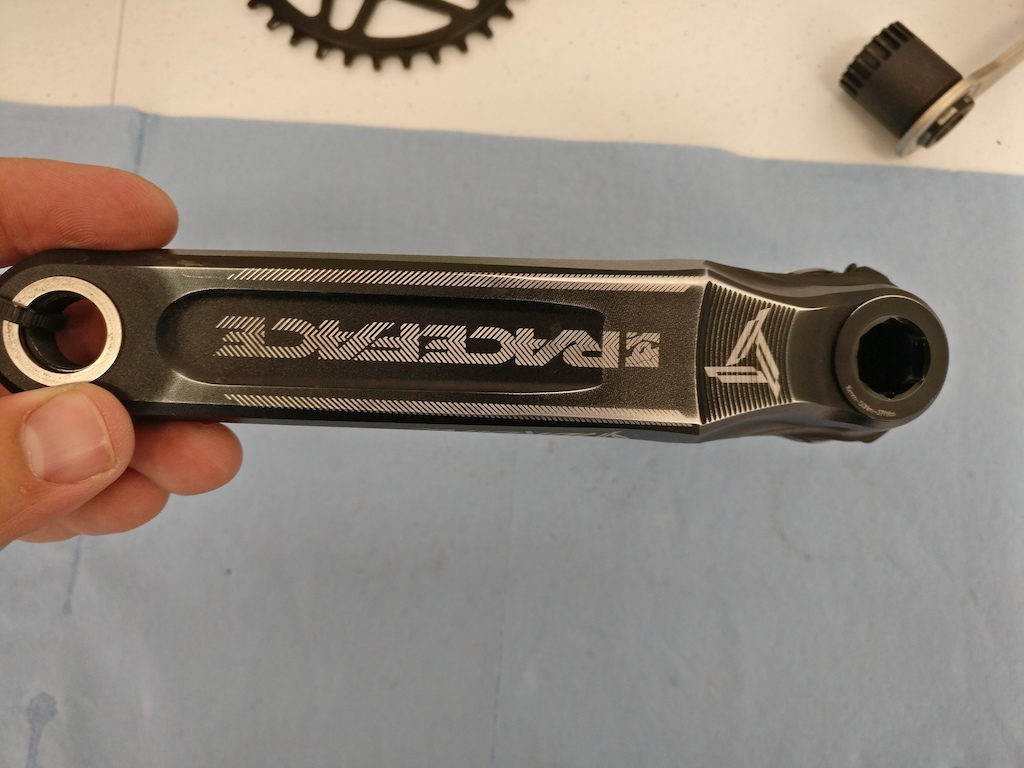 2017 Wolf Tooth Cinch Chain Rings