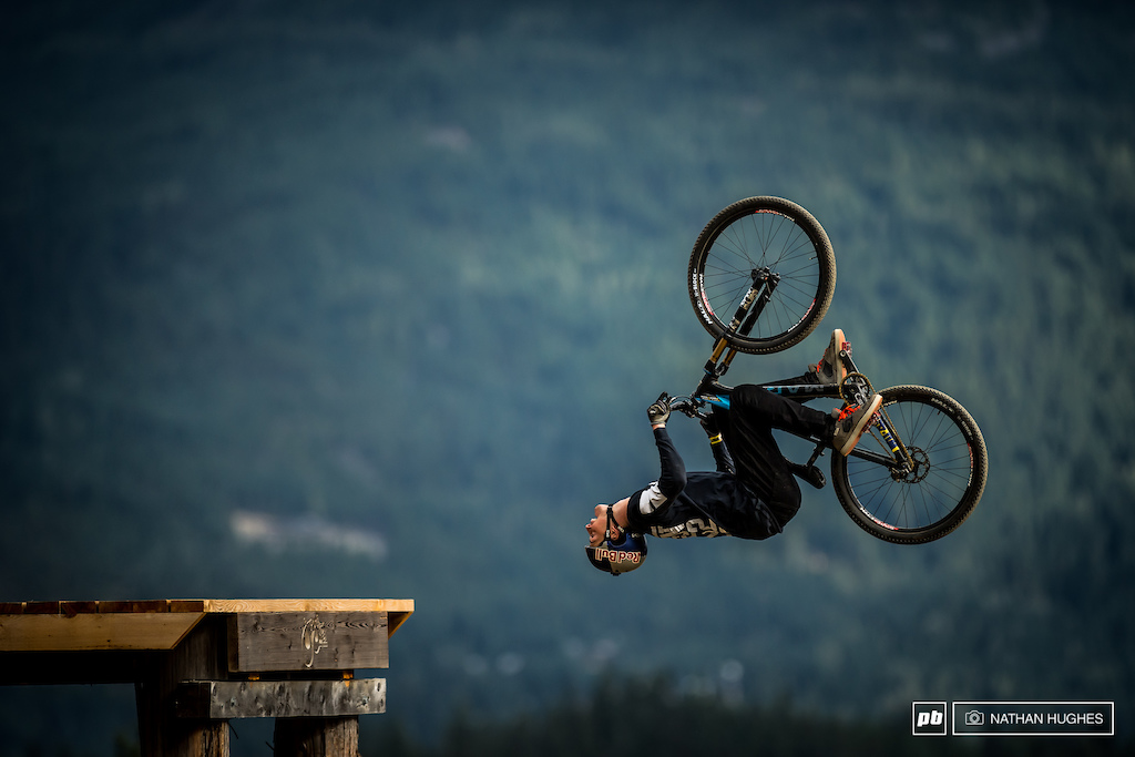 It seemed Matt Jones had some fresh tactics up his sleeve here in Whistler after crashing out of the contests in both Les Gets and Innsbruck... this time he would go a little steadier on run 1 and put a solid score on the board.