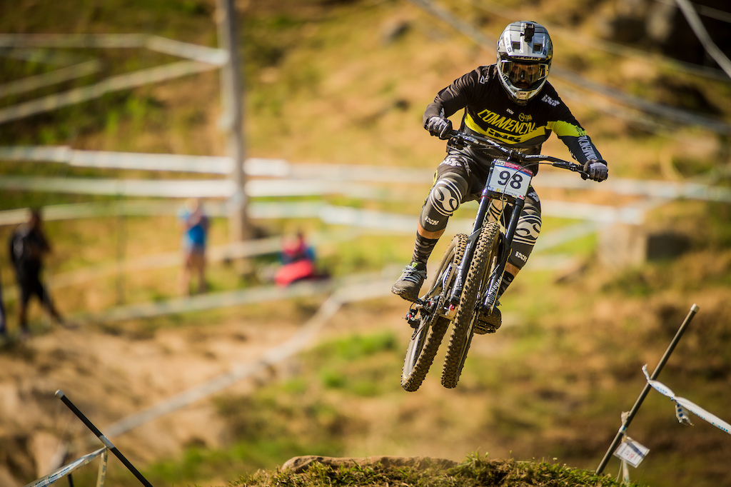 Inside Line Episode 3: Commencal Vallnord DH Team French Champs and MSA ...