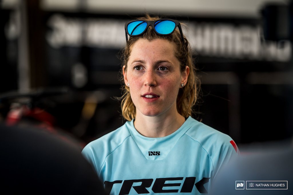 Rachel Atherton sits in 4th going into the final round, not at all bad having missed two rounds and carrying her shoulder injury.