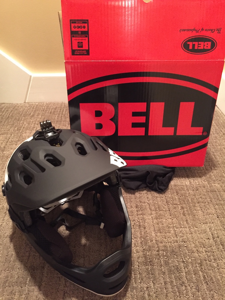 2017 Bell Super 2R MIPS equiped convertible full face