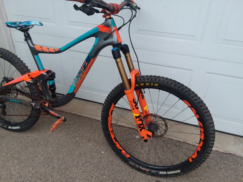 2017 Giant Trance Advanced(Carbon) 27.7lbs Upgrades!