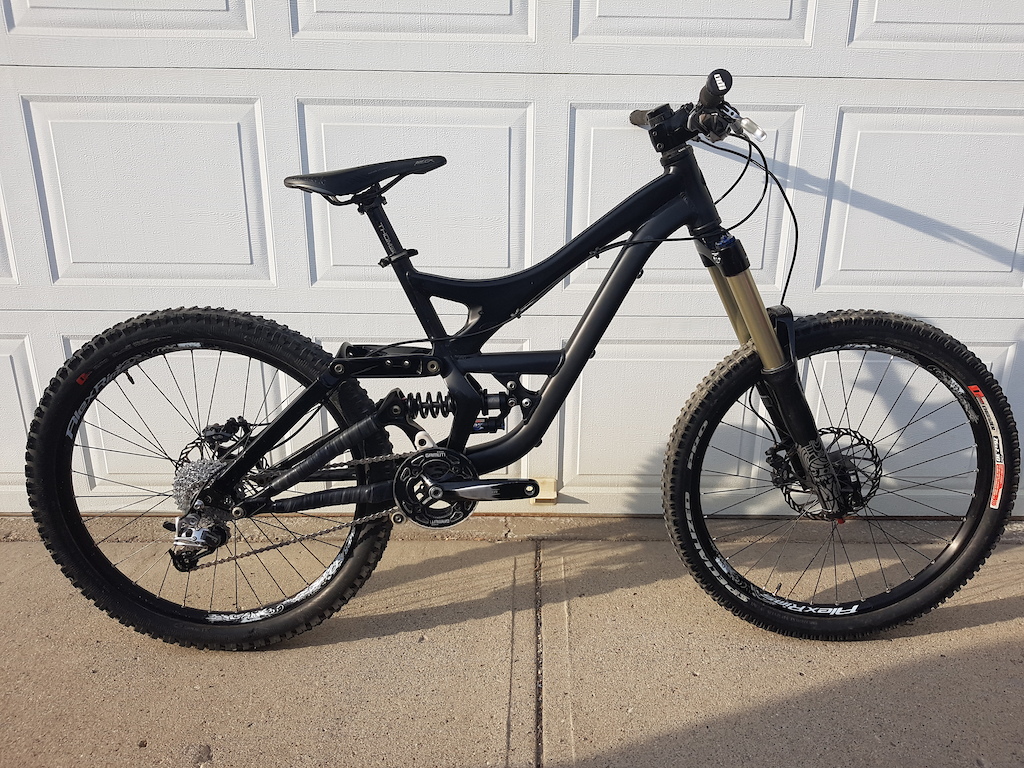 2008 Specialized Demo 7 II (M) - Blacked Out Custom