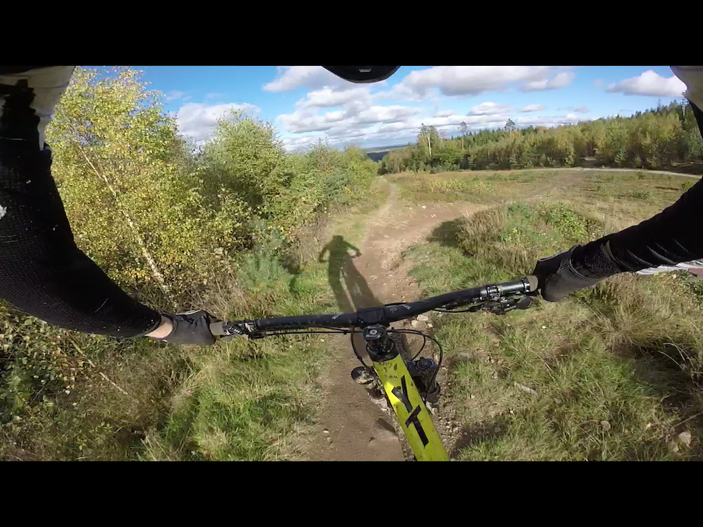 Whipping a jump at Vallåsen bike park in Southern Sweden!