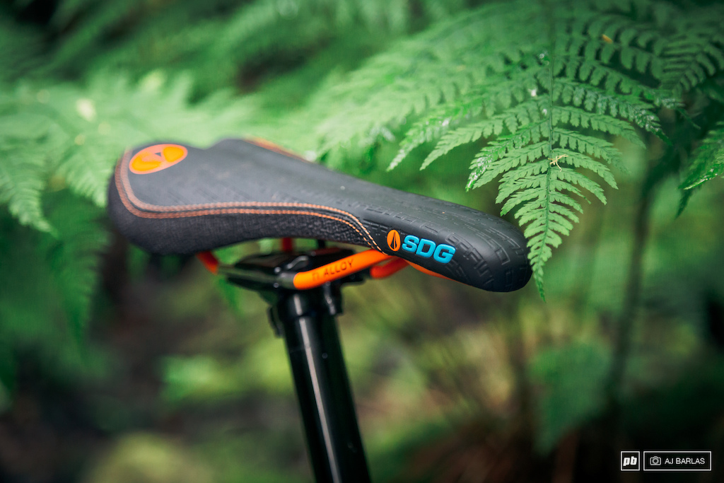 SDG Circuit saddle looks sharp with the colour matching graphics.