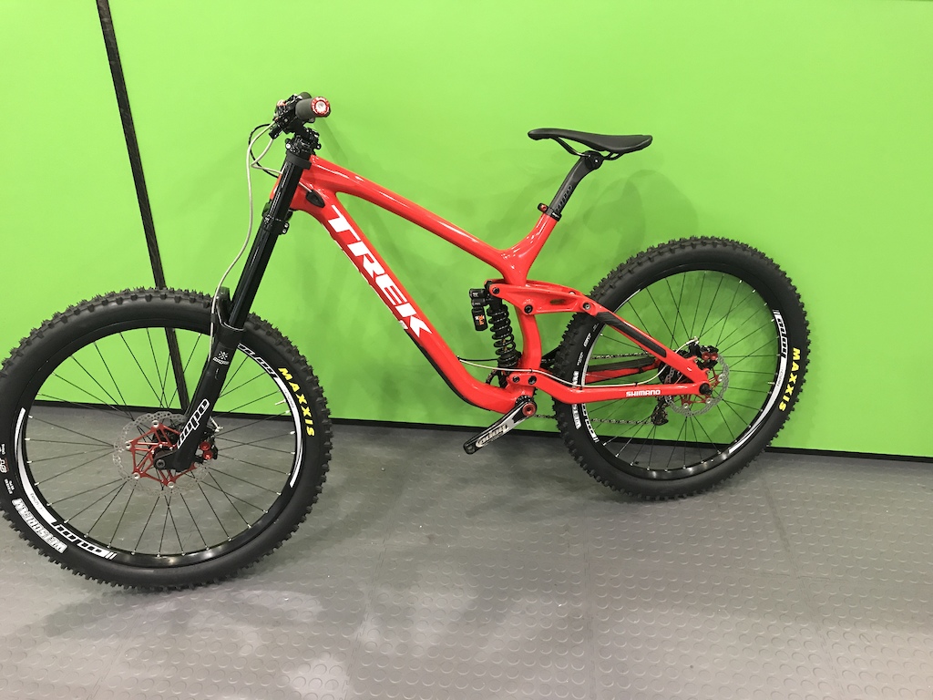 2017 Trek Session 9.9 BRAND NEW FRONT TRIANGLE!