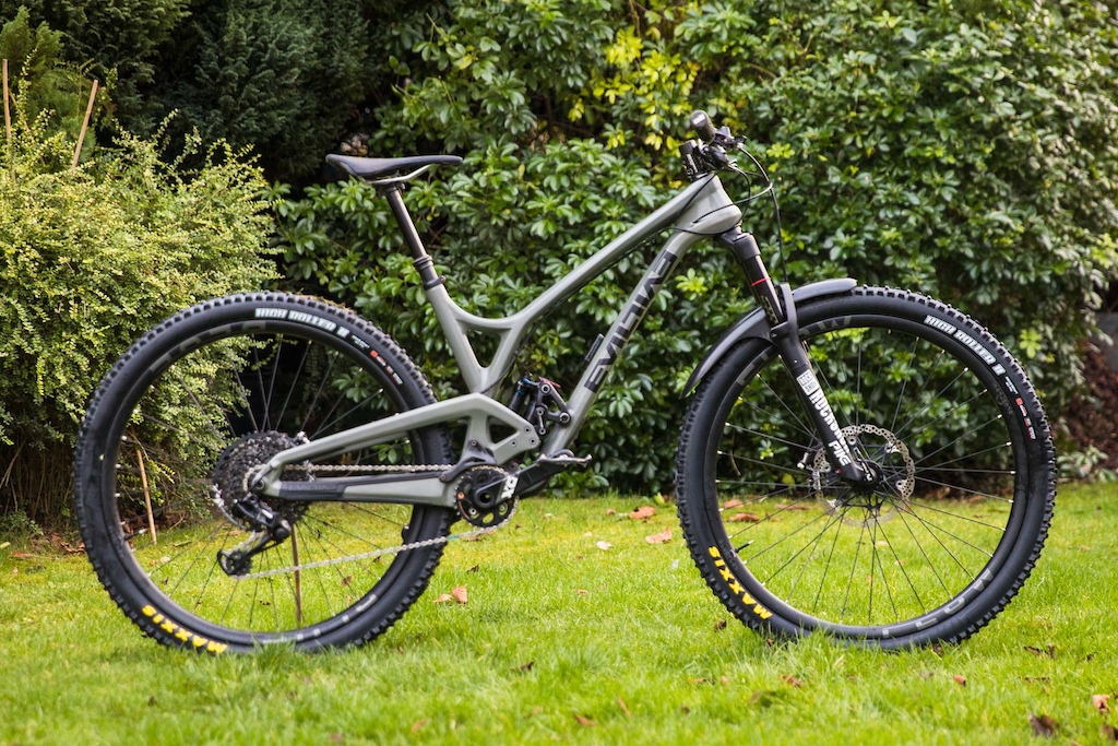 Evil Following MB 29er with Maxxis High Roller II 2.5" WT 3C EXO TR Tyres