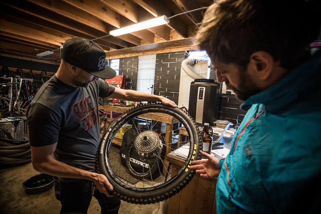 Race Face Offers Standalone Vault JBend Hub Pinkbike
