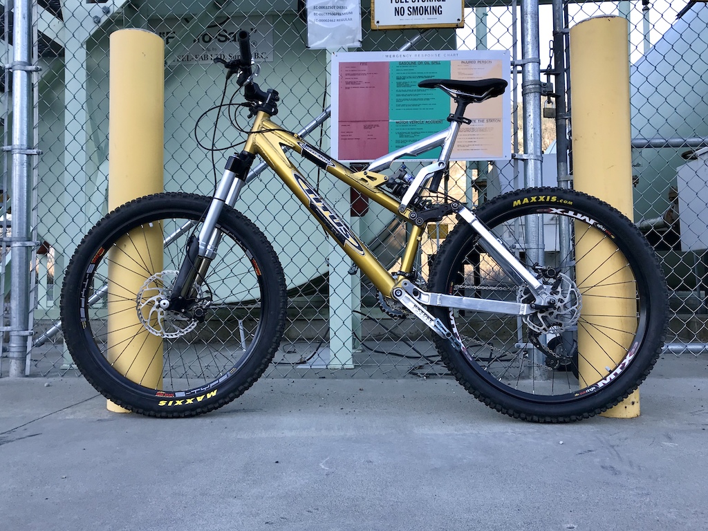 red chilli bike