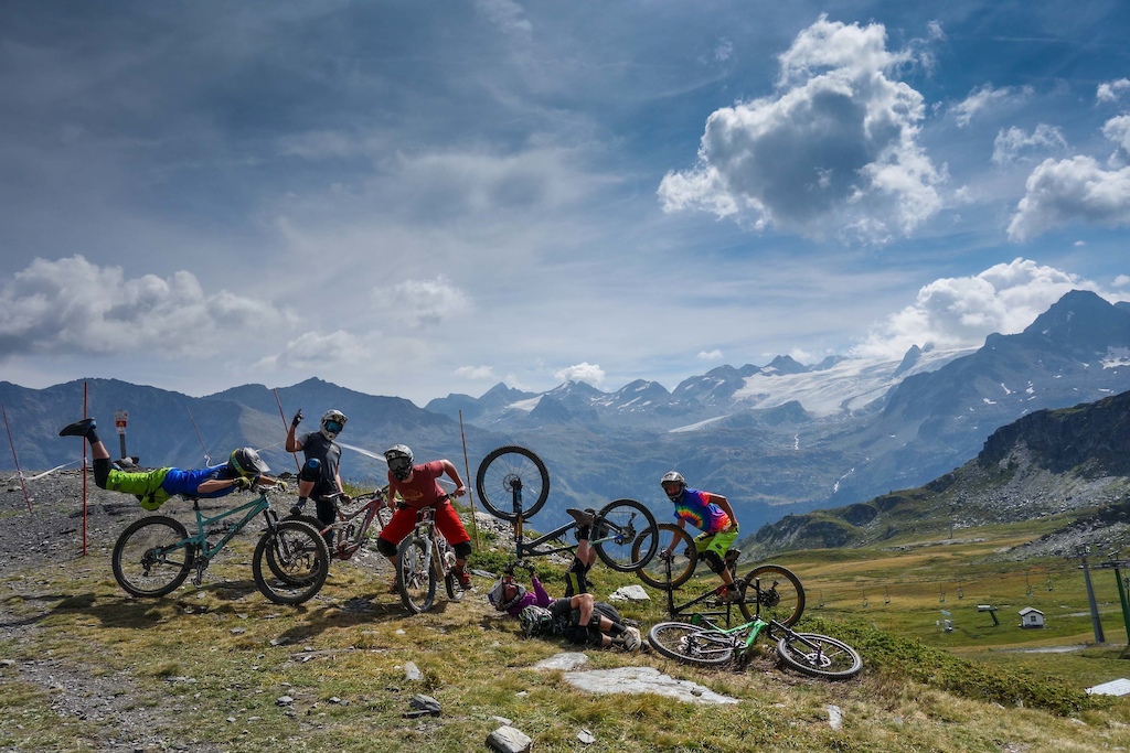 Road trip through some of the alps last summer and we got rowdy at the top of La Thuile before the huge descent down the EWS trails!