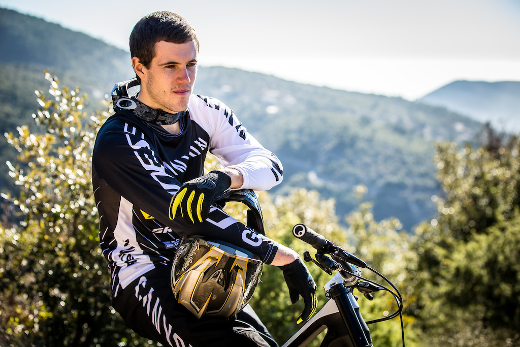 Canyon Factory Racing DH 2018 Roster Announcement Photo by Boris Beyer