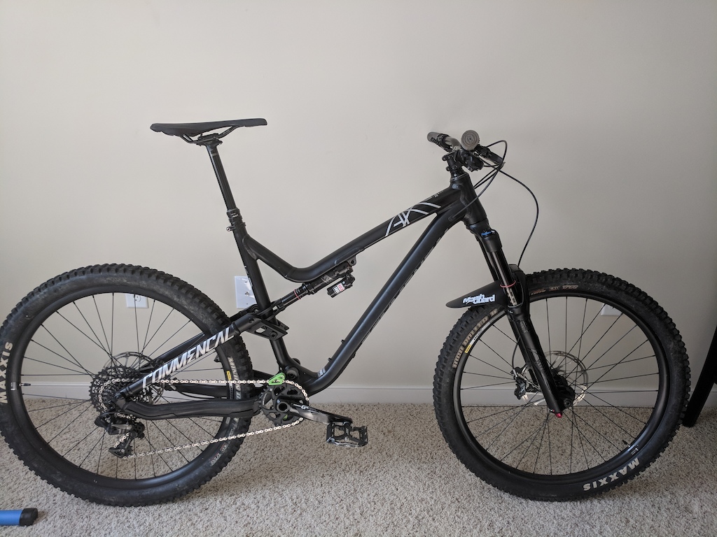 2017 Commencal Meta AM V4.2 Size L w/ Extras