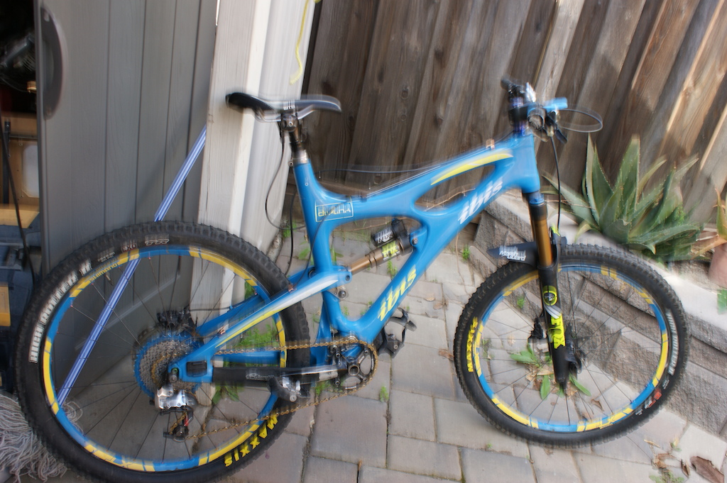 2011 **Cistom Ibis Mojo SL**   free staff with purchase