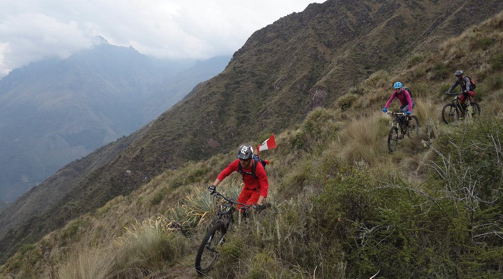 Another ride with Holy Trails MTB Peru consists of a 1650m vertical truck assist from alpine to Sacred Valley. This trail is deliberately not described in detail because access is via a gated road with the gate monitored and the road used by the local community. Diego has negotiated with the local community and contributed money and resources so the community has granted him access. This means that the trails are rarely used and the alpine in particular is relatively untouched.