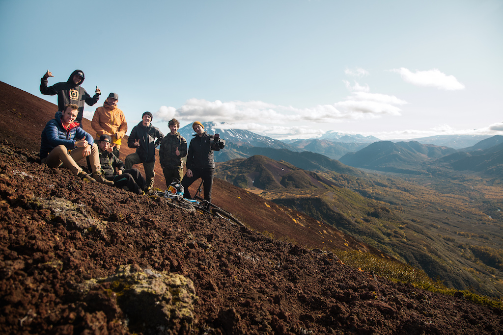 The team on top of "Lord Of The Rings". (left to right) Our guide from Russia, our guide Matthias from Germany, El Flamingo intern Bene, rider Bengel, El Flamingo member Johannes, ( bottom left to right ) El Flamingo member Philipp and Fransen our photographer. Photo Constantin Fiene